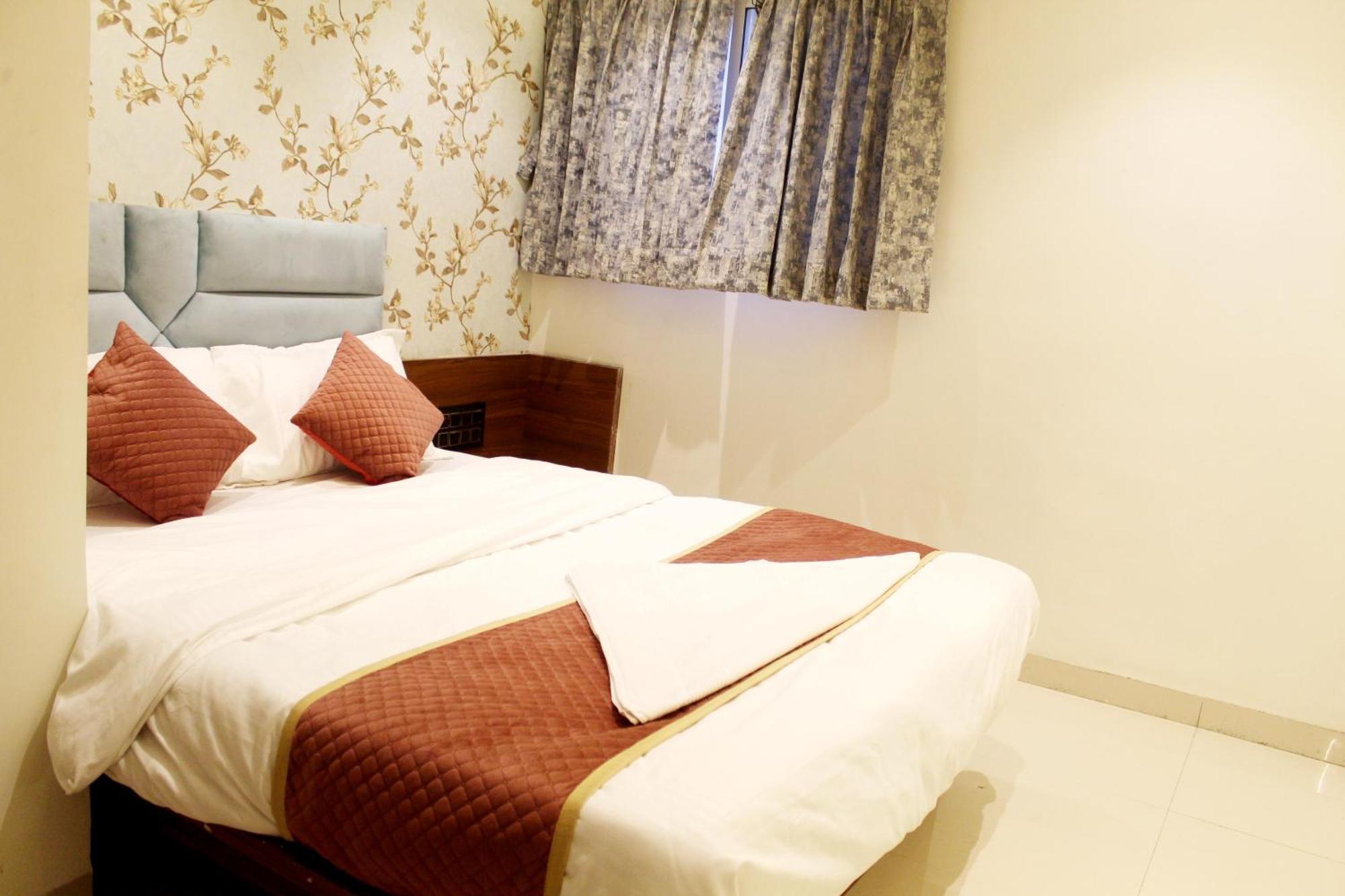 Hotel India Gate Narhe, Pune Exterior foto