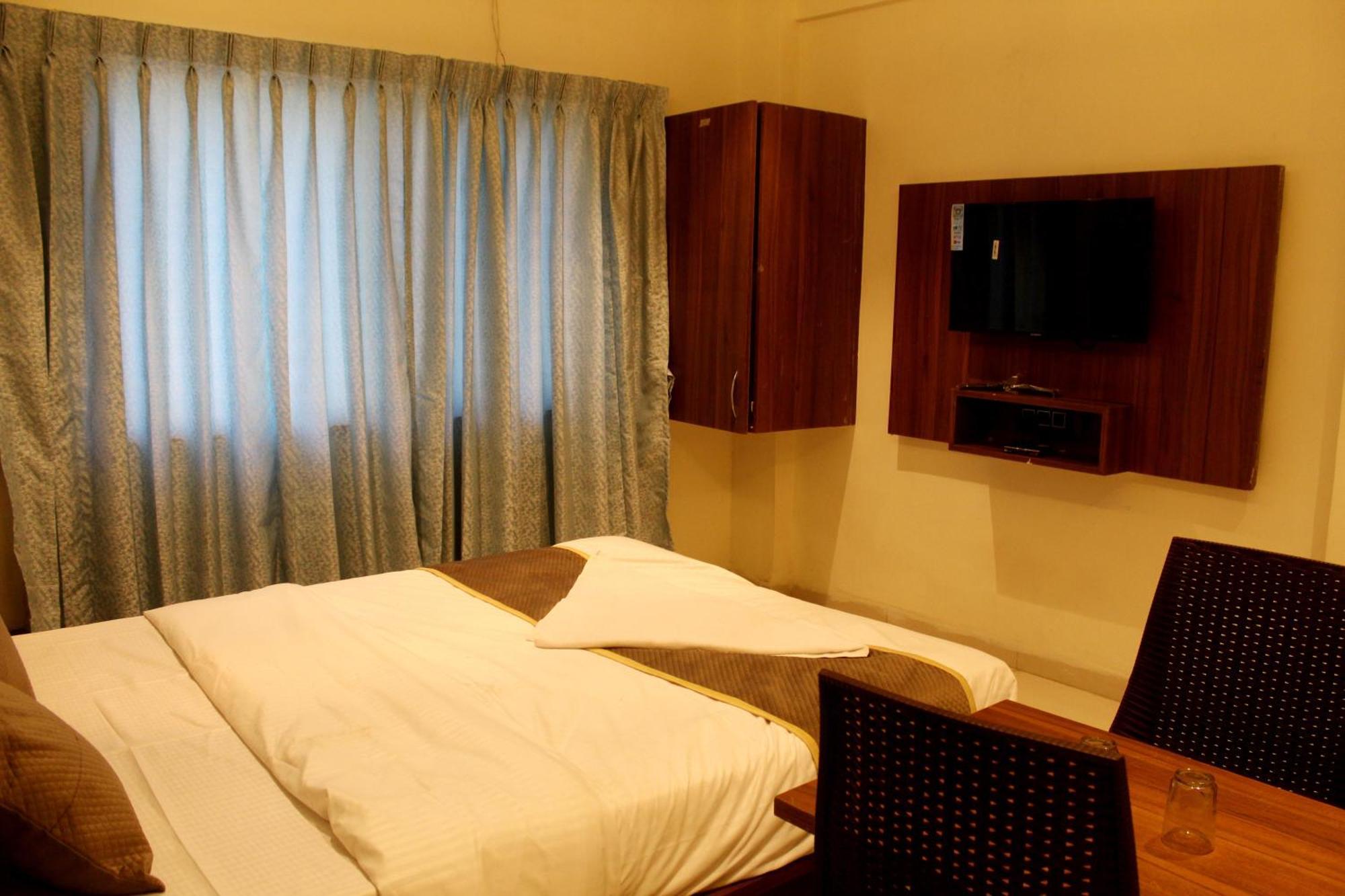 Hotel India Gate Narhe, Pune Exterior foto