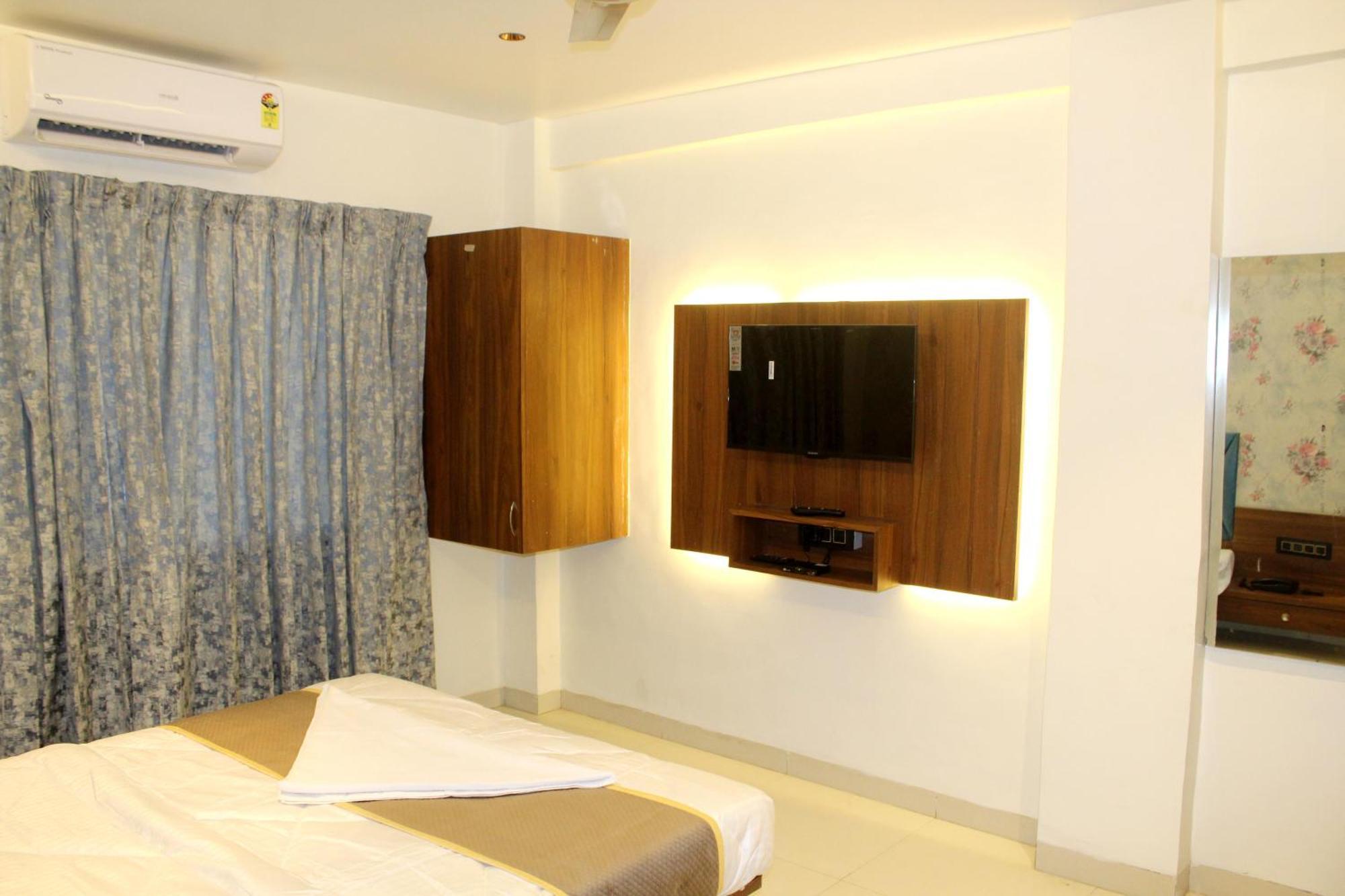 Hotel India Gate Narhe, Pune Exterior foto