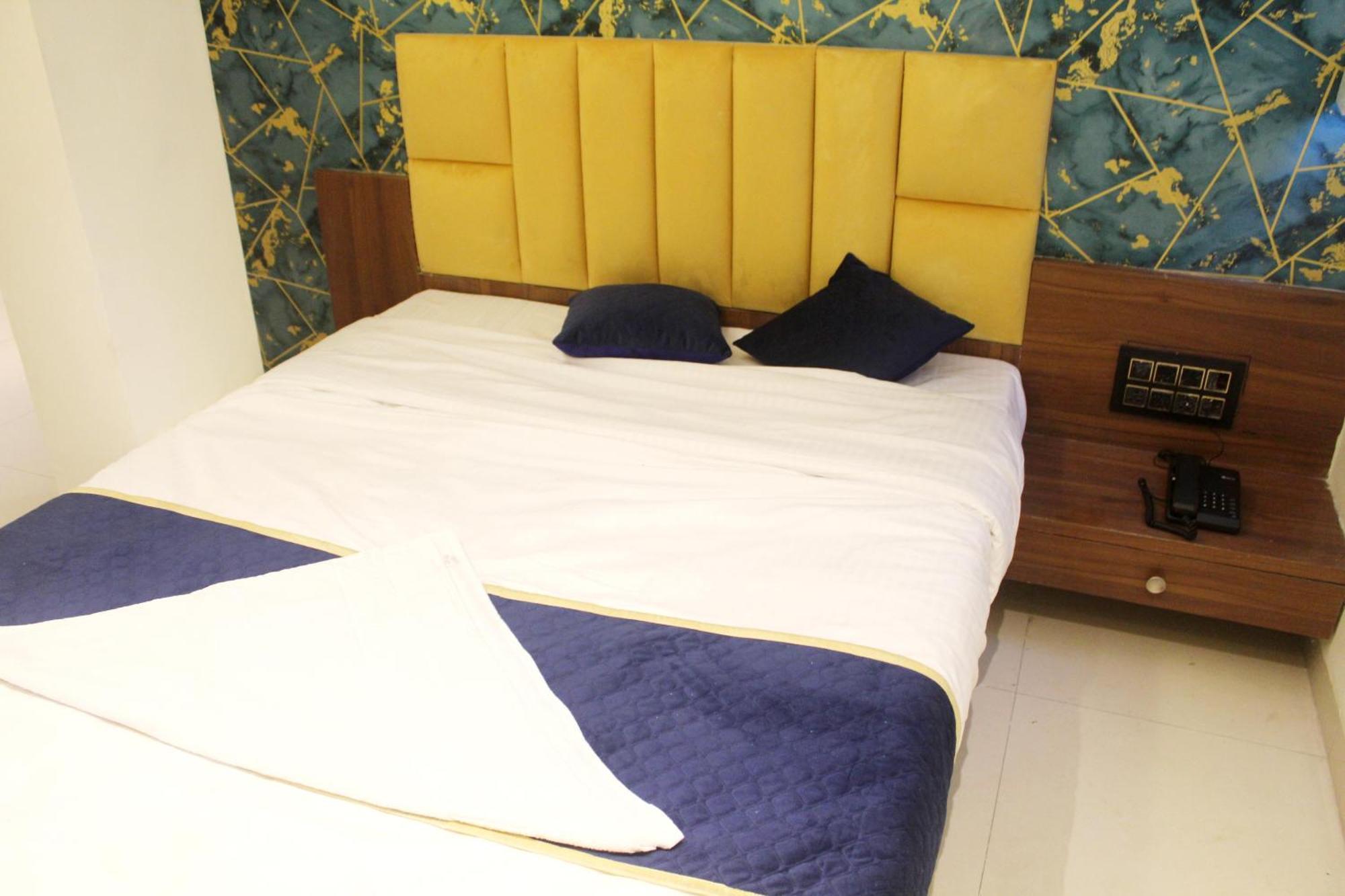 Hotel India Gate Narhe, Pune Exterior foto